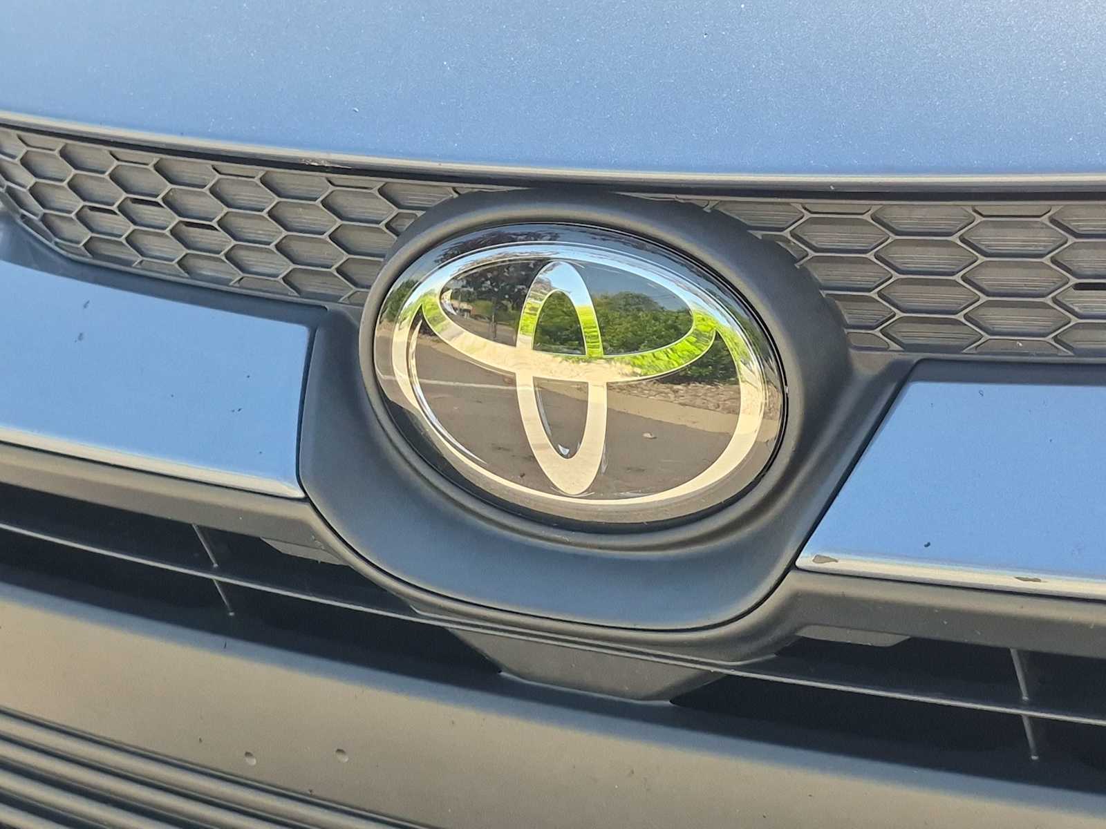 Thumbnail: 2023 Toyota Corolla - 3