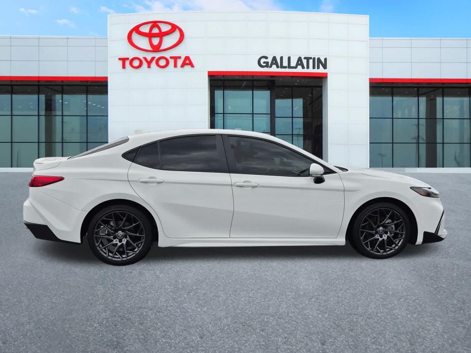 Thumbnail: 2025 Toyota Camry - 9