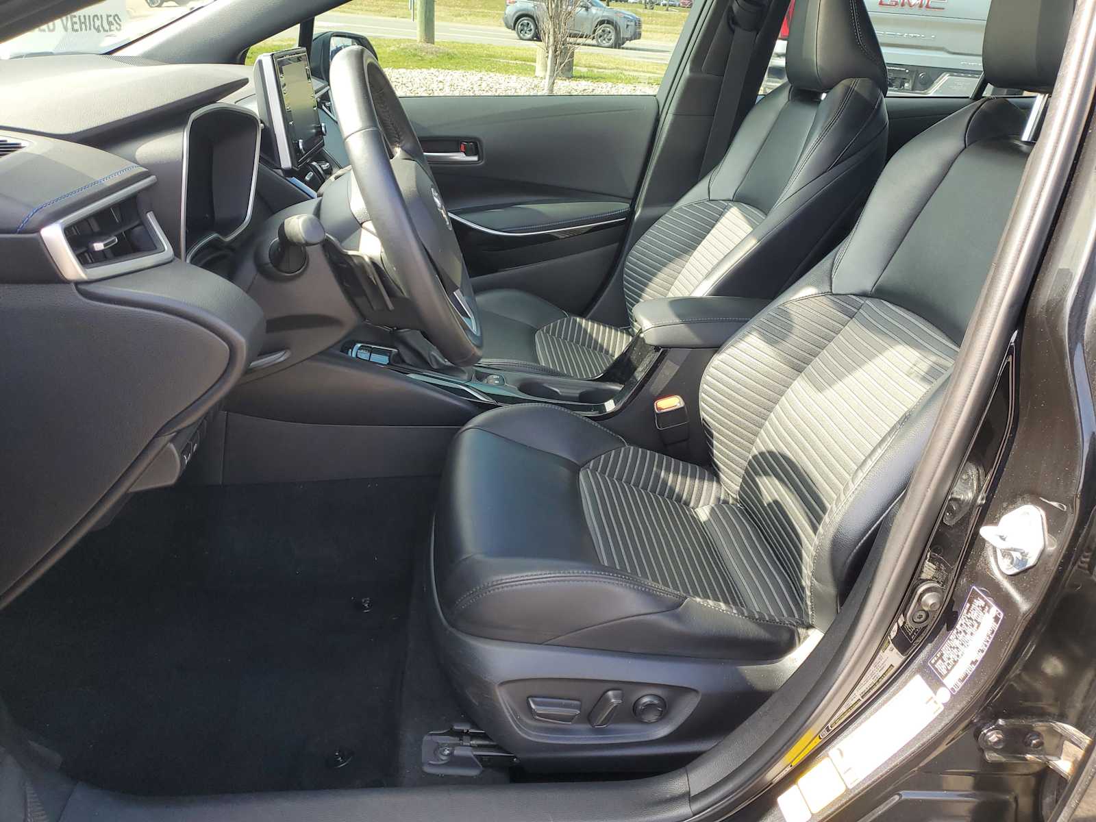 Thumbnail: 2021 Toyota Corolla - 18