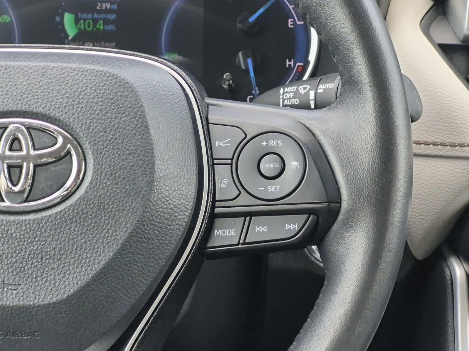 Thumbnail: 2021 Toyota RAV4 - 27