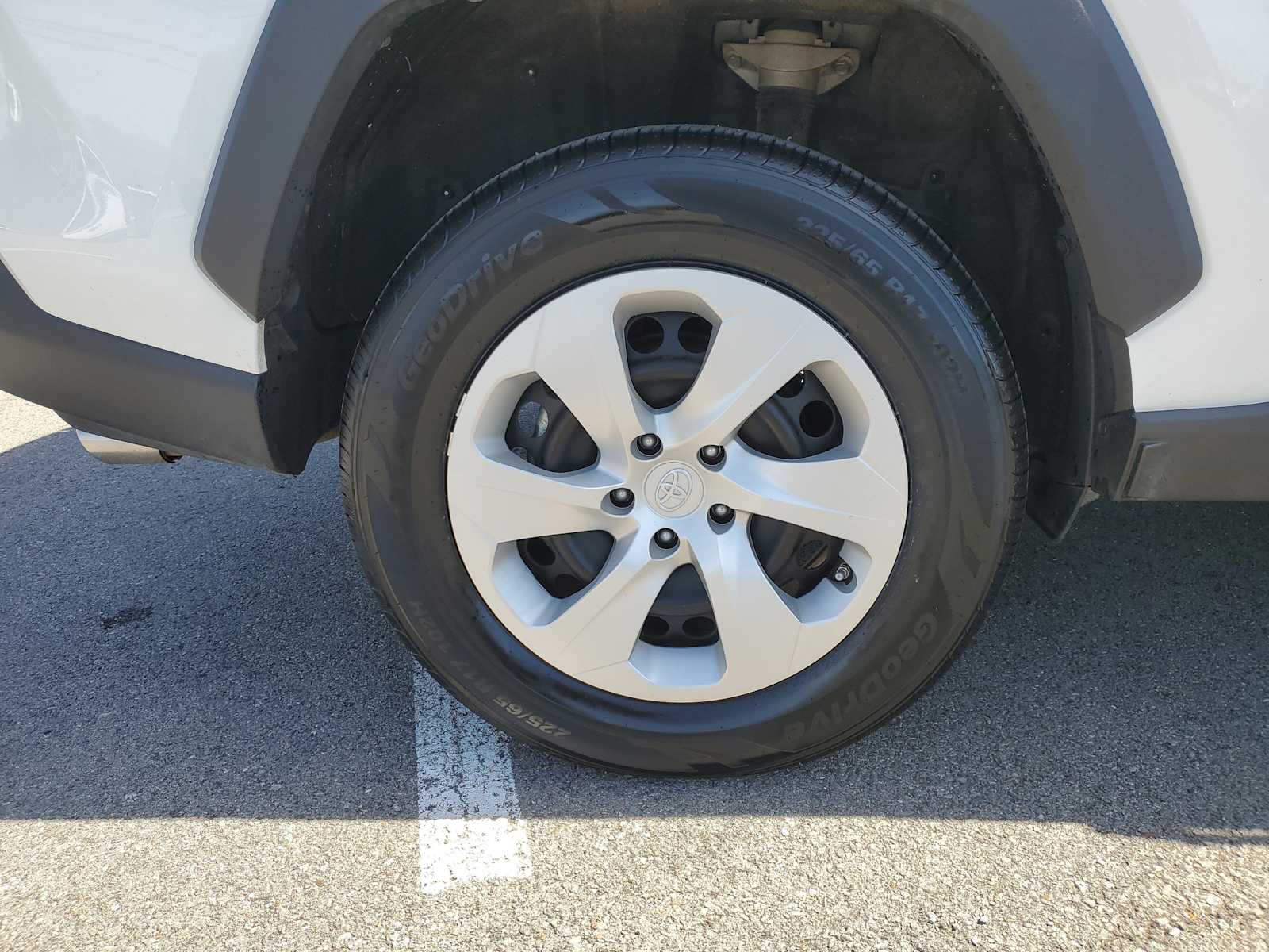 Thumbnail: 2024 Toyota RAV4 - 6