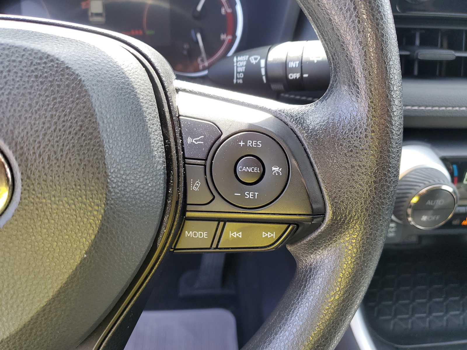 Thumbnail: 2024 Toyota RAV4 - 24