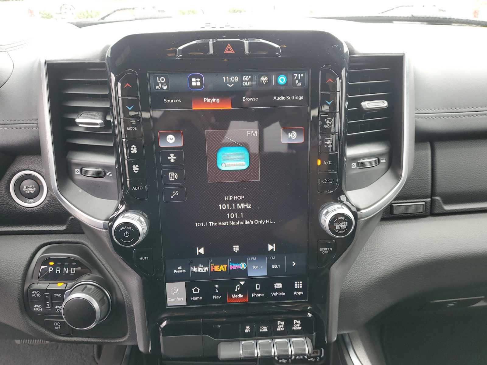 Thumbnail: 2024 RAM 1500 - 28