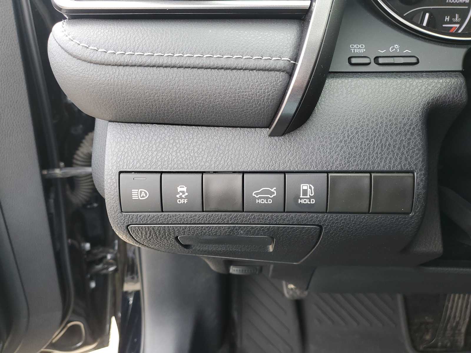 Thumbnail: 2023 Toyota Camry - 20