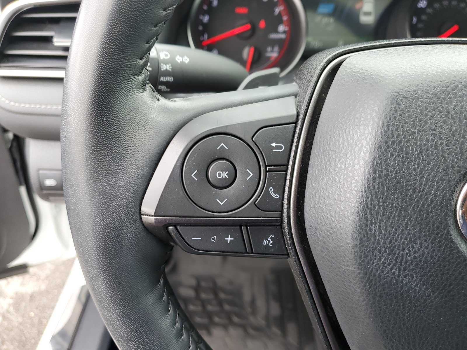 Thumbnail: 2022 Toyota Camry - 22