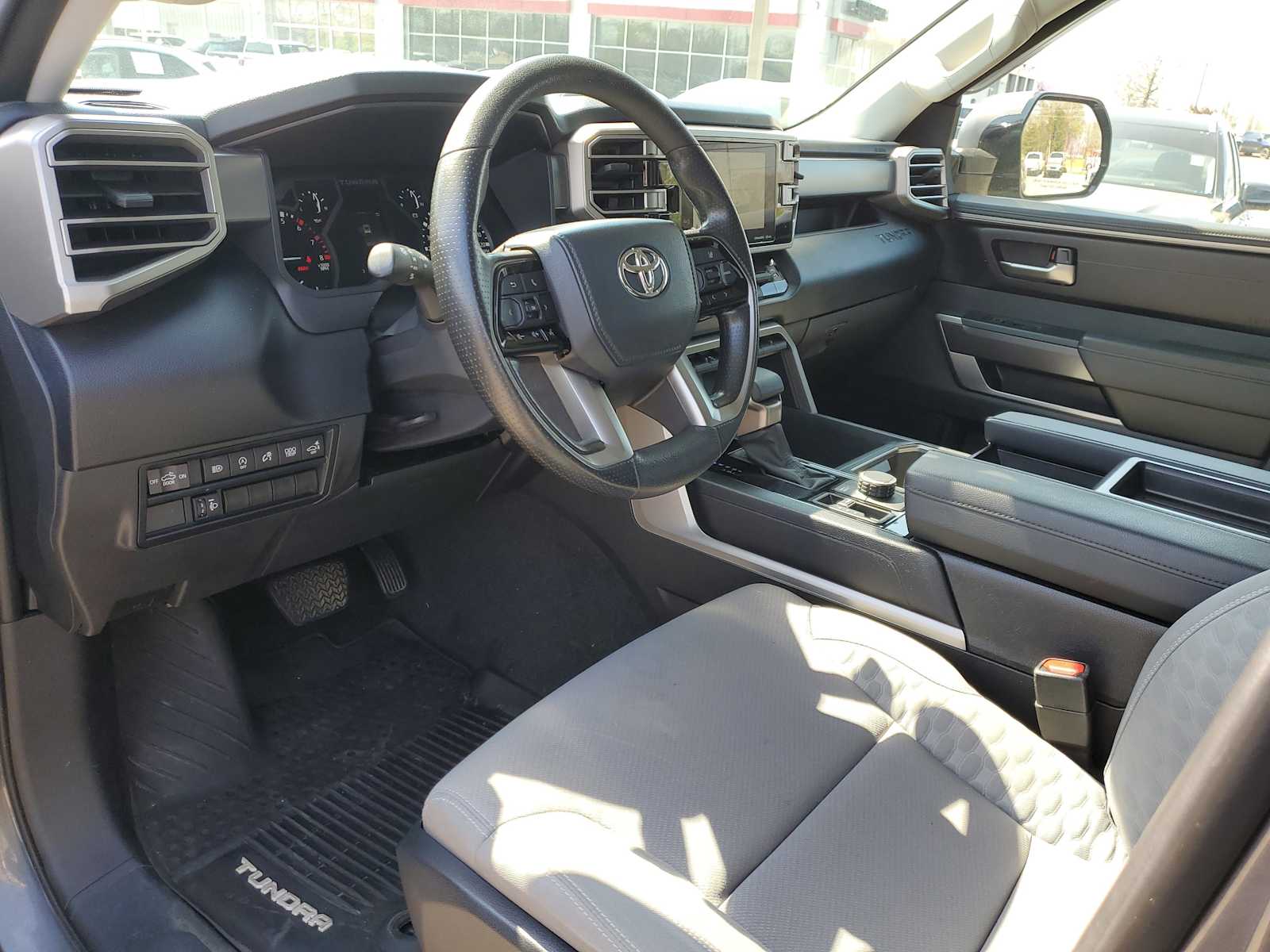 Thumbnail: 2023 Toyota Tundra - 19