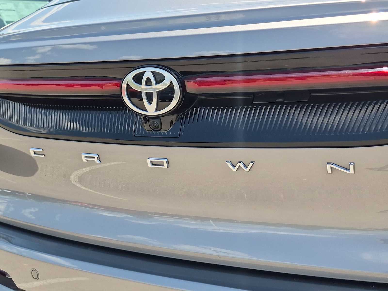 Thumbnail: 2023 Toyota Crown - 4