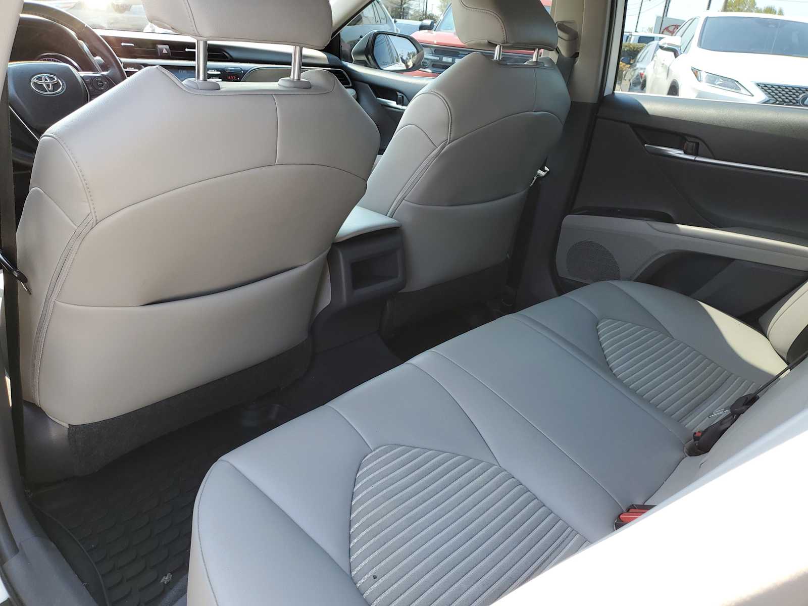 Thumbnail: 2019 Toyota Camry - 12