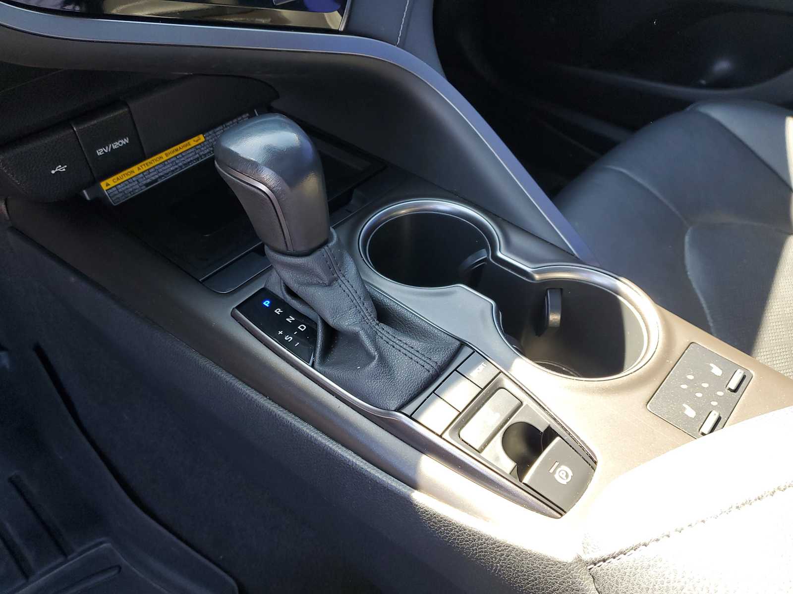 Thumbnail: 2021 Toyota Camry - 30