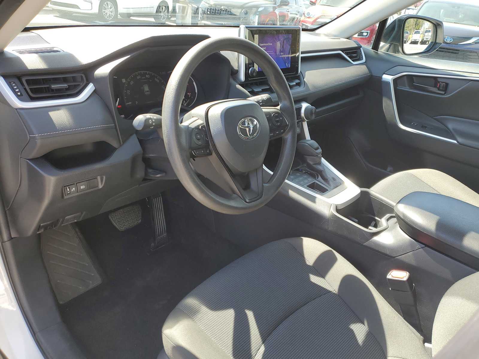 Thumbnail: 2024 Toyota RAV4 - 20