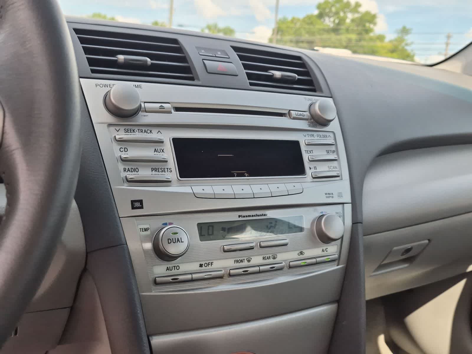 Thumbnail: 2011 Toyota Camry - 29