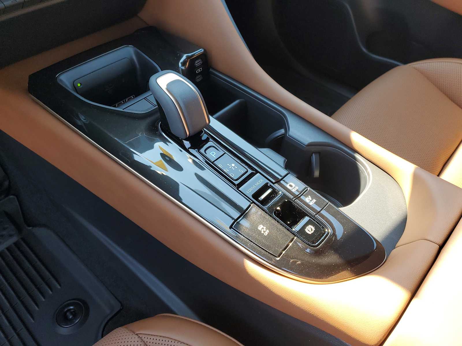 Thumbnail: 2026 Toyota Crown Signia - 32