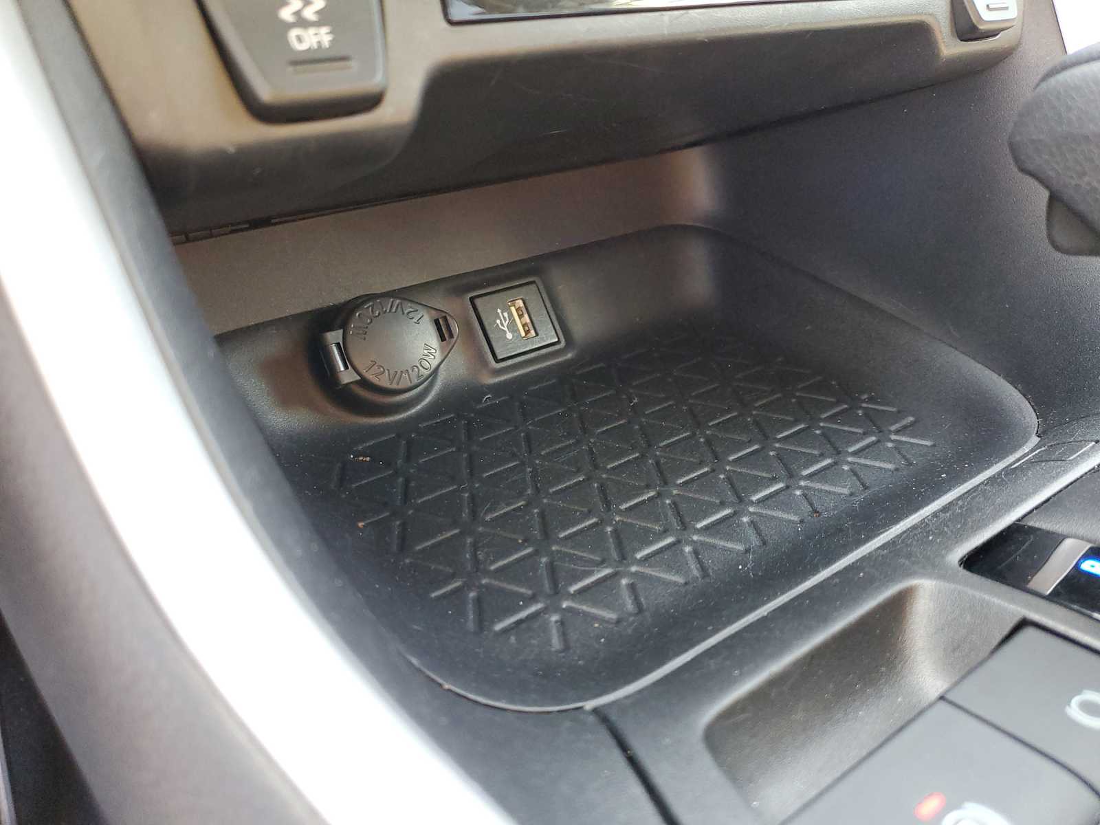 Thumbnail: 2024 Toyota RAV4 - 30