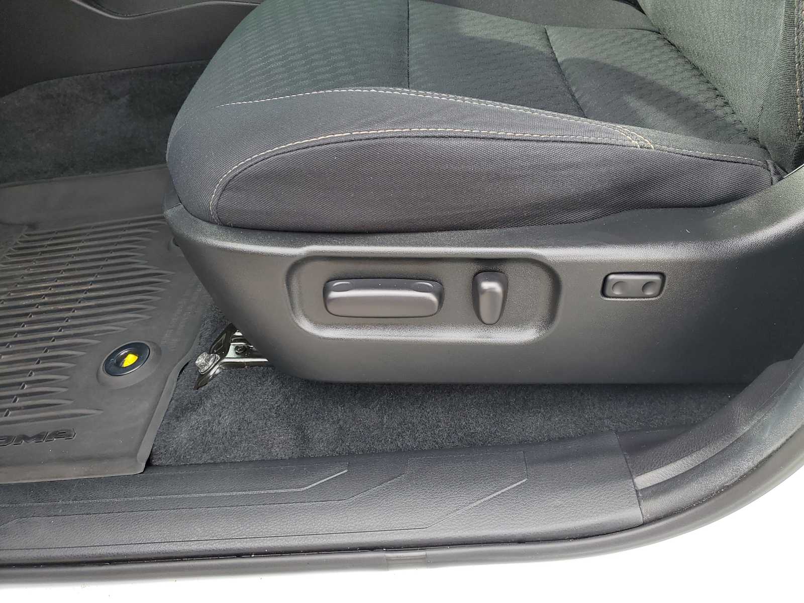 Thumbnail: 2021 Toyota Tacoma - 20