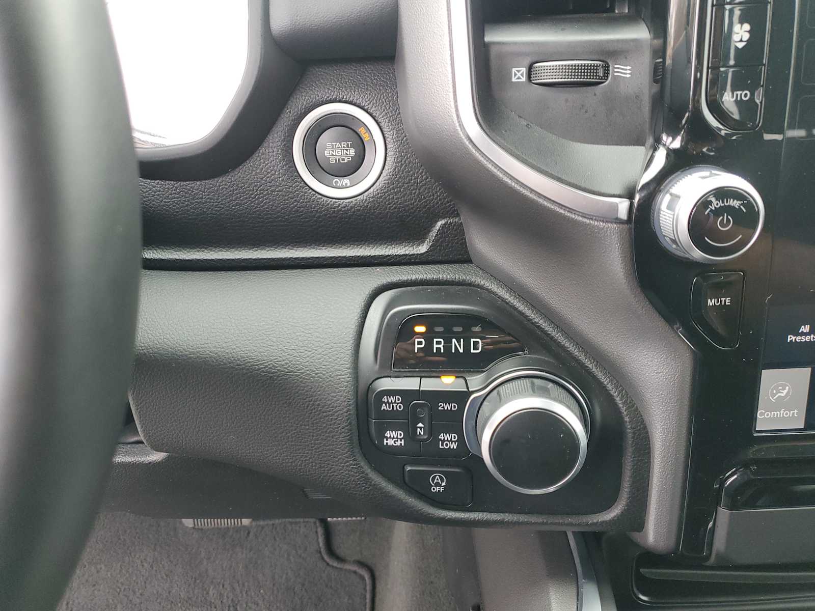 Thumbnail: 2024 RAM 1500 - 27