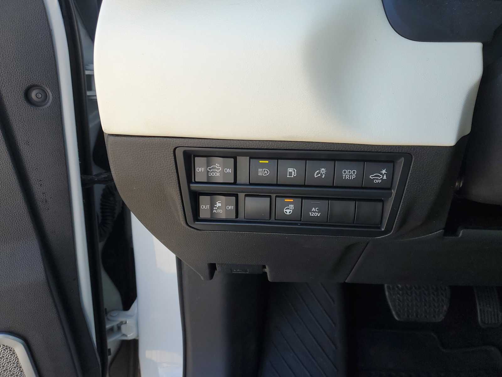 Thumbnail: 2023 Toyota Tundra - 20