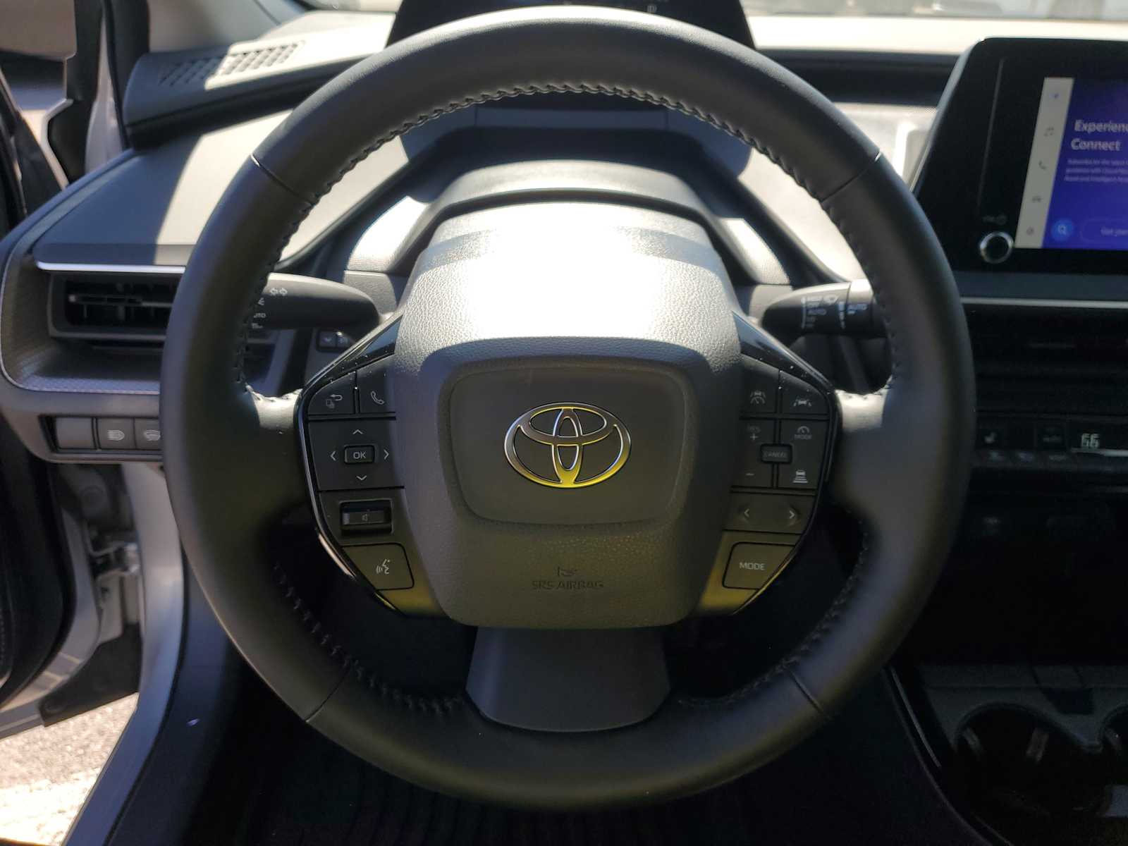 Thumbnail: 2023 Toyota Prius - 22