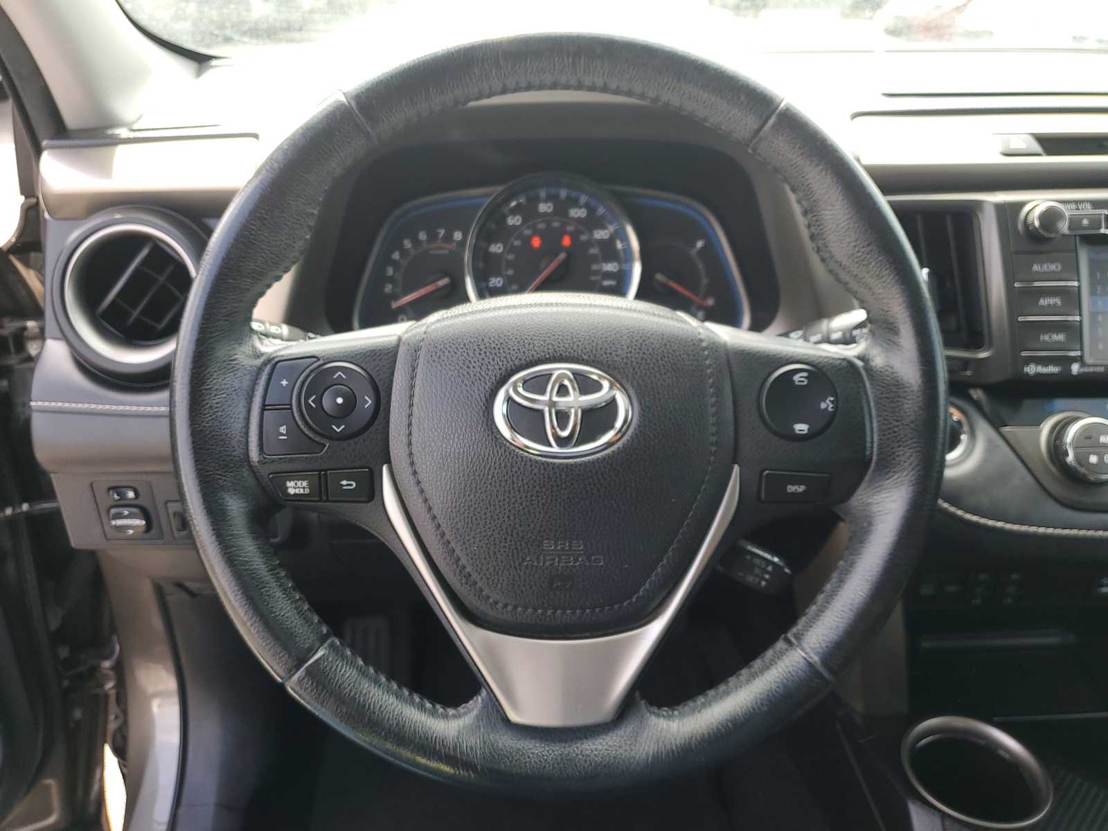 Thumbnail: 2015 Toyota RAV4 - 23