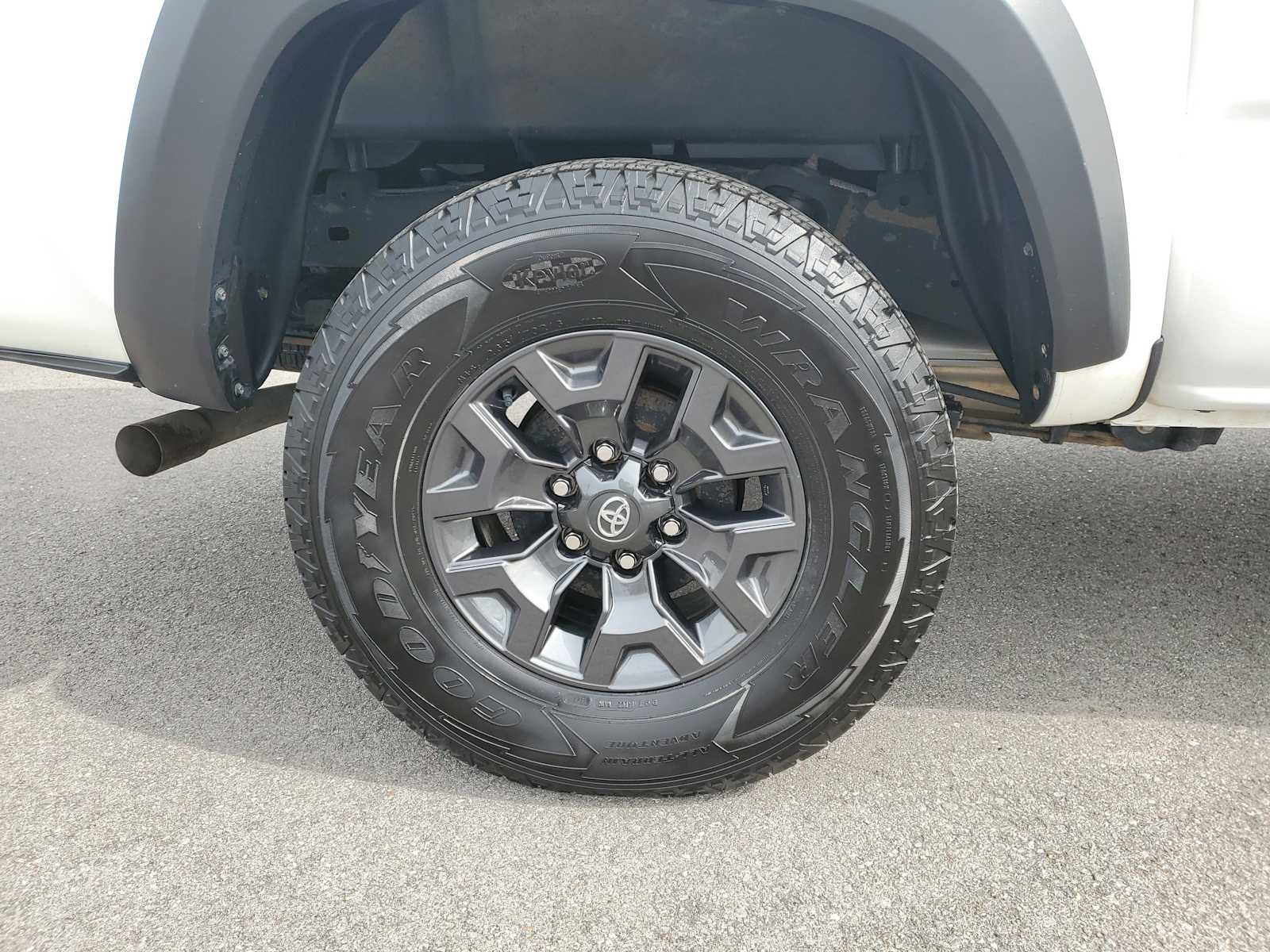 Thumbnail: 2021 Toyota Tacoma - 6