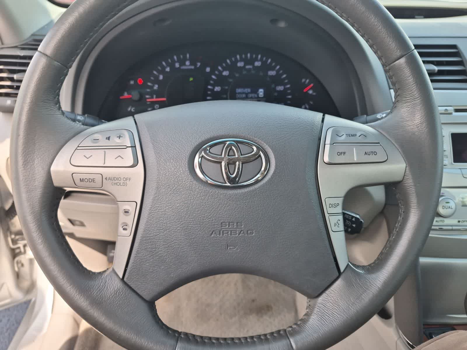 Thumbnail: 2011 Toyota Camry - 24