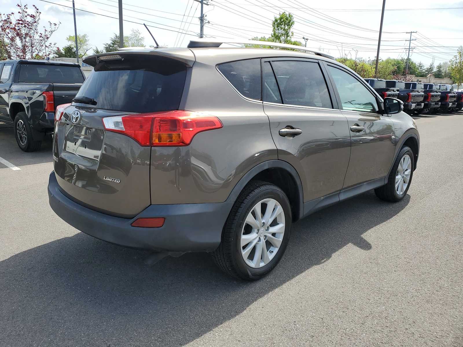 Thumbnail: 2015 Toyota RAV4 - 3