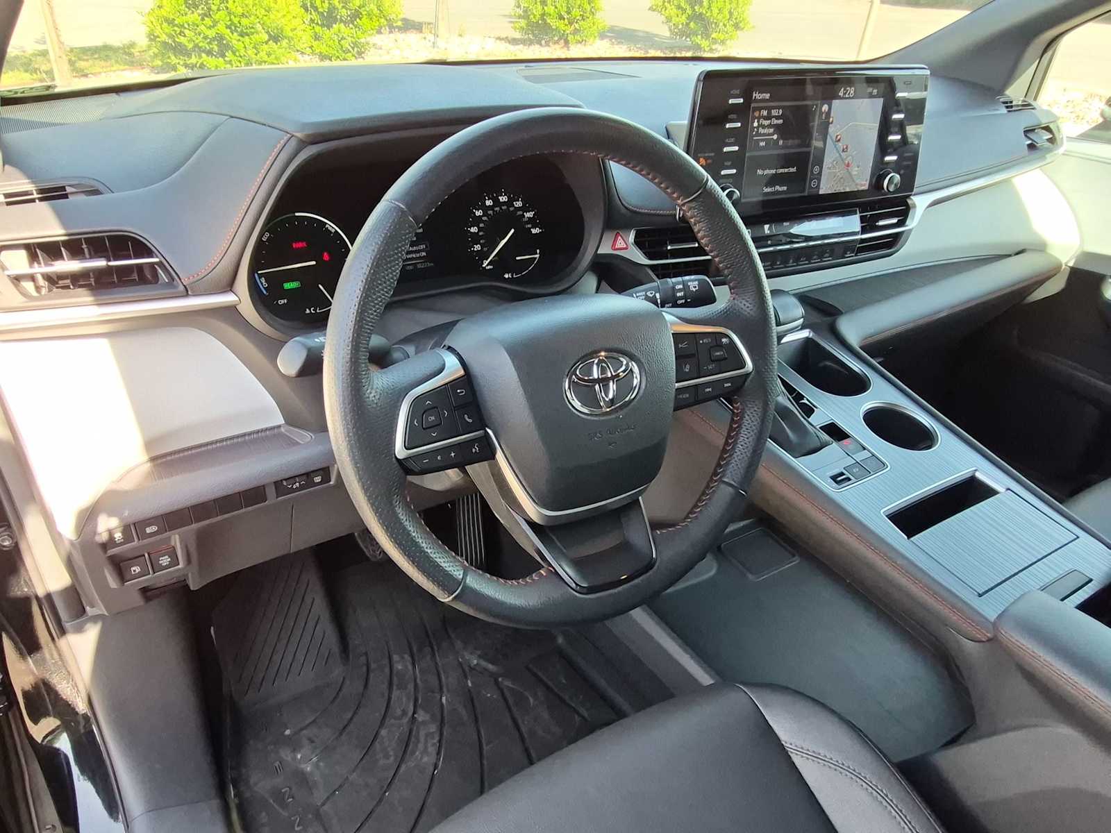 Thumbnail: 2024 Toyota Sienna - 2