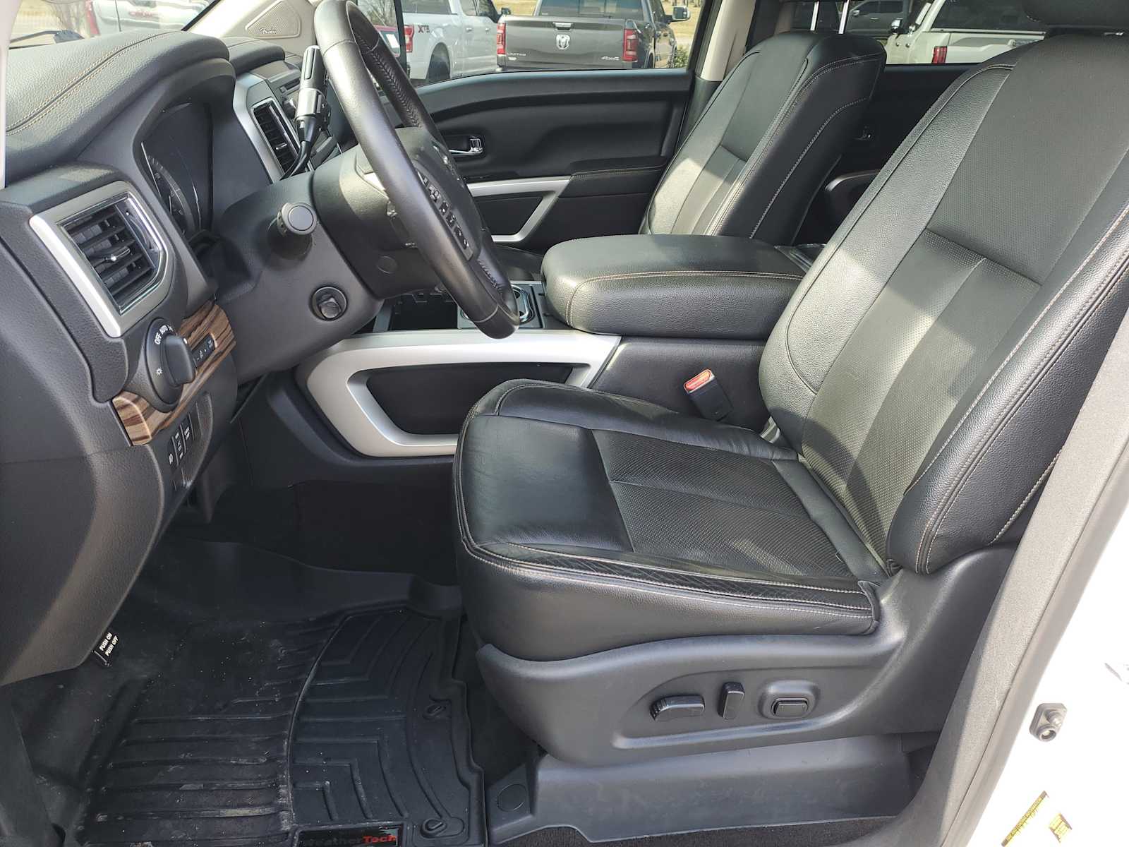 Thumbnail: 2019 Nissan Titan - 18