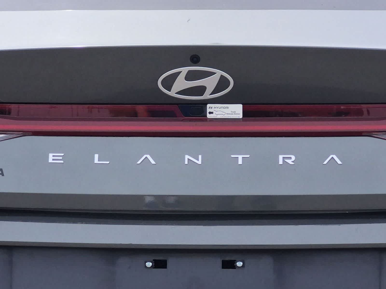 Thumbnail: 2025 Hyundai Elantra - 11