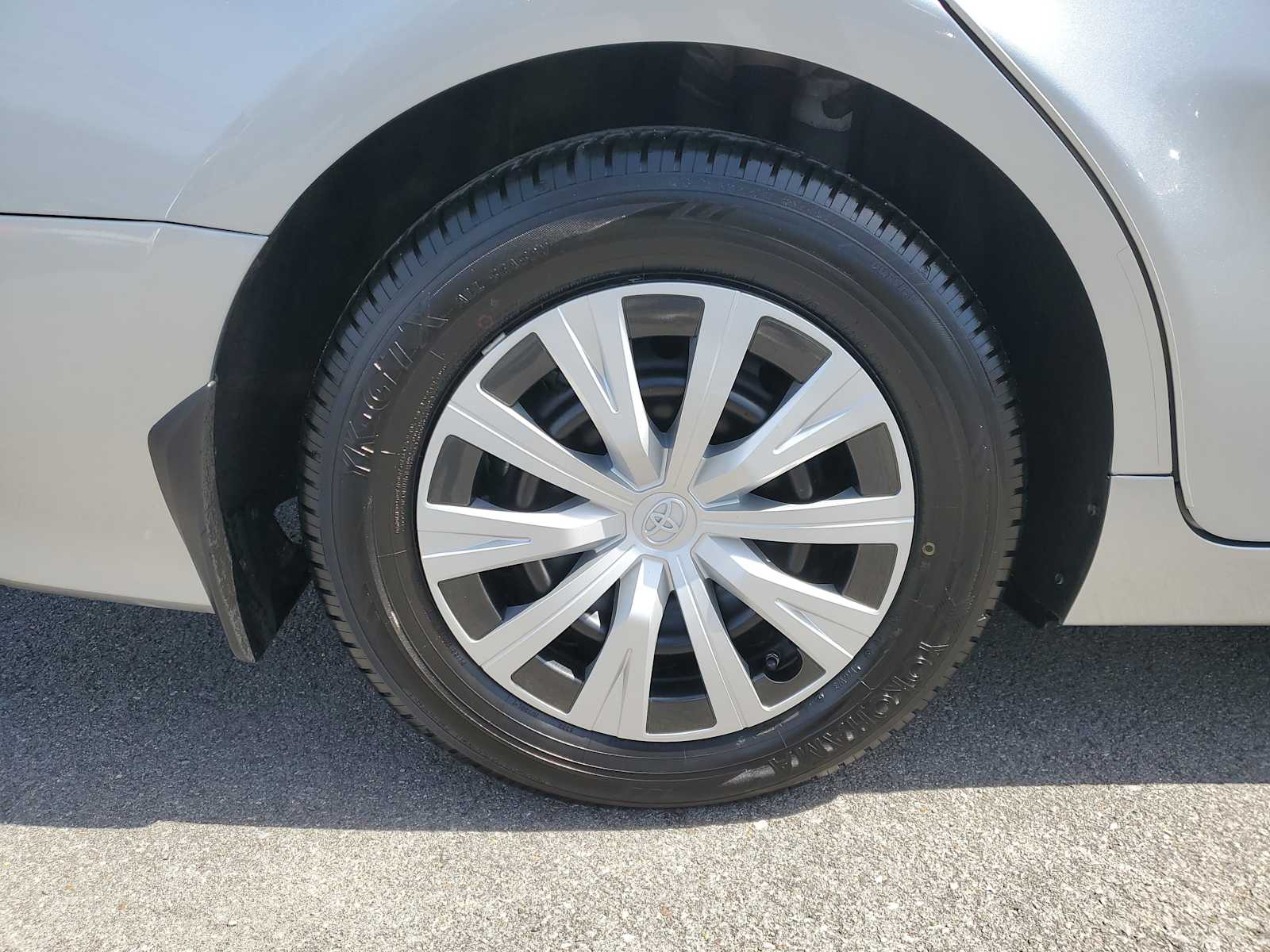 Thumbnail: 2021 Toyota Camry - 6