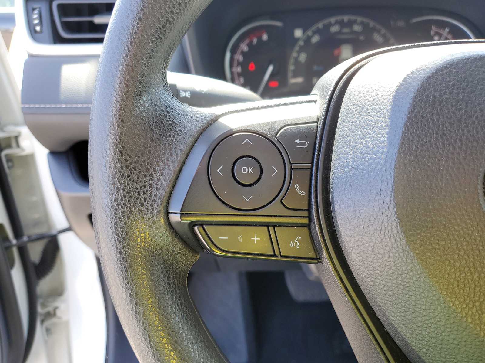 Thumbnail: 2024 Toyota RAV4 - 23