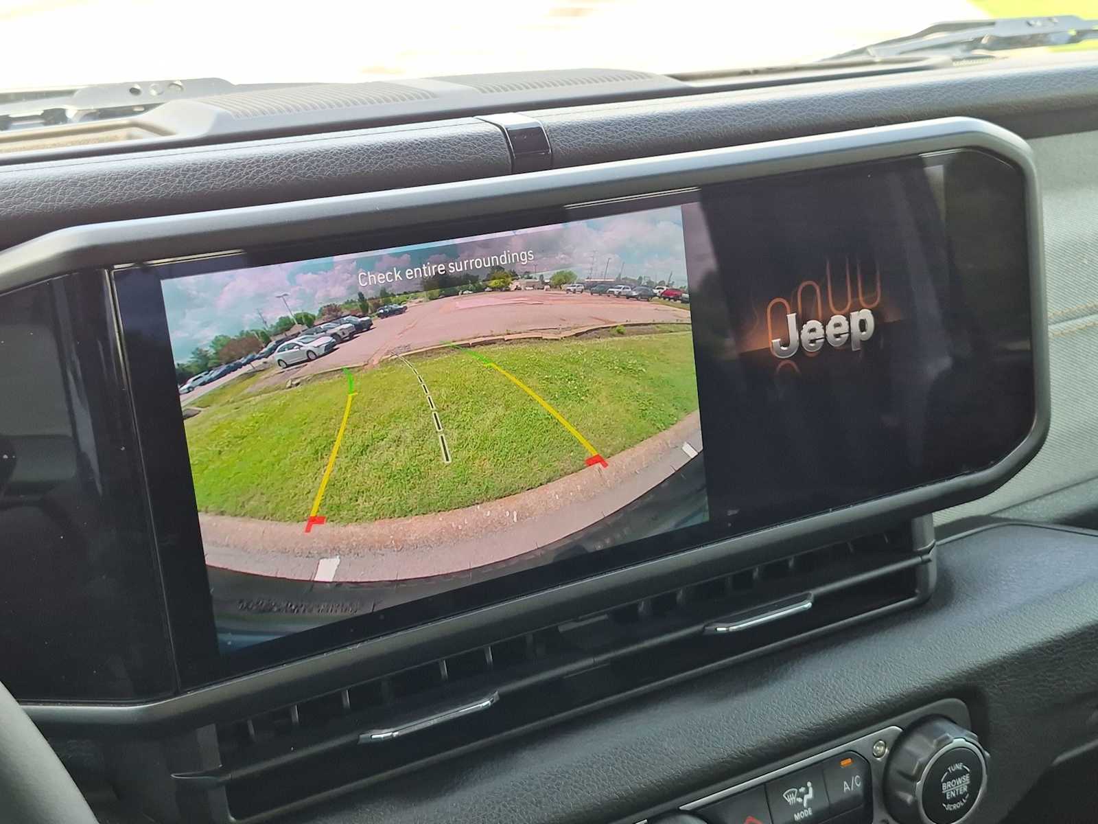 Thumbnail: 2024 Jeep Wrangler - 20