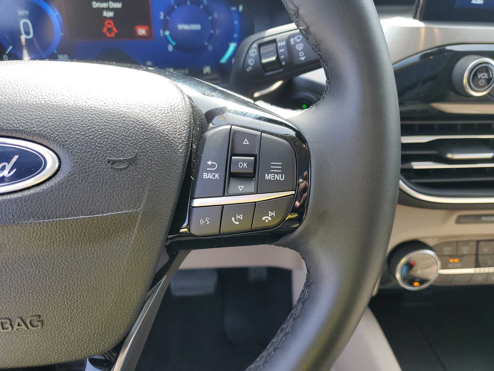 Thumbnail: 2022 Ford Escape - 25