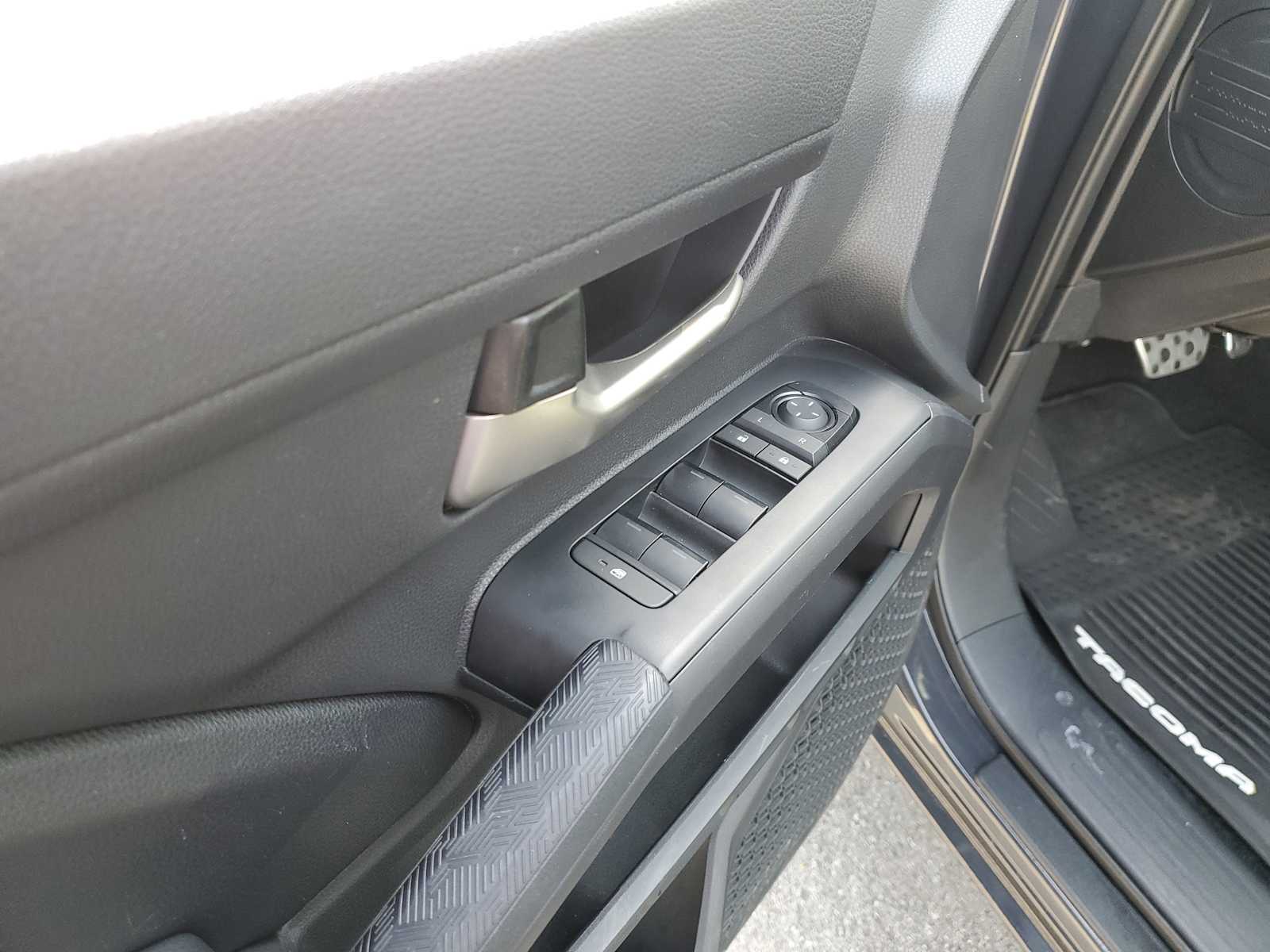 Thumbnail: 2024 Toyota Tacoma - 16