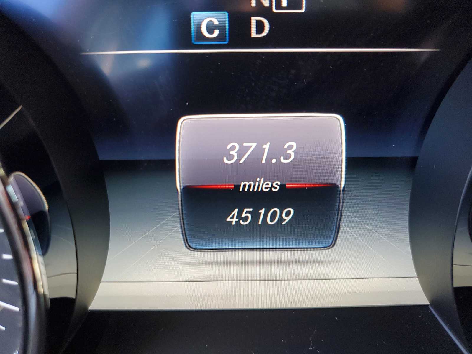 Thumbnail: 2017 Mercedes-Benz E-Class - 26