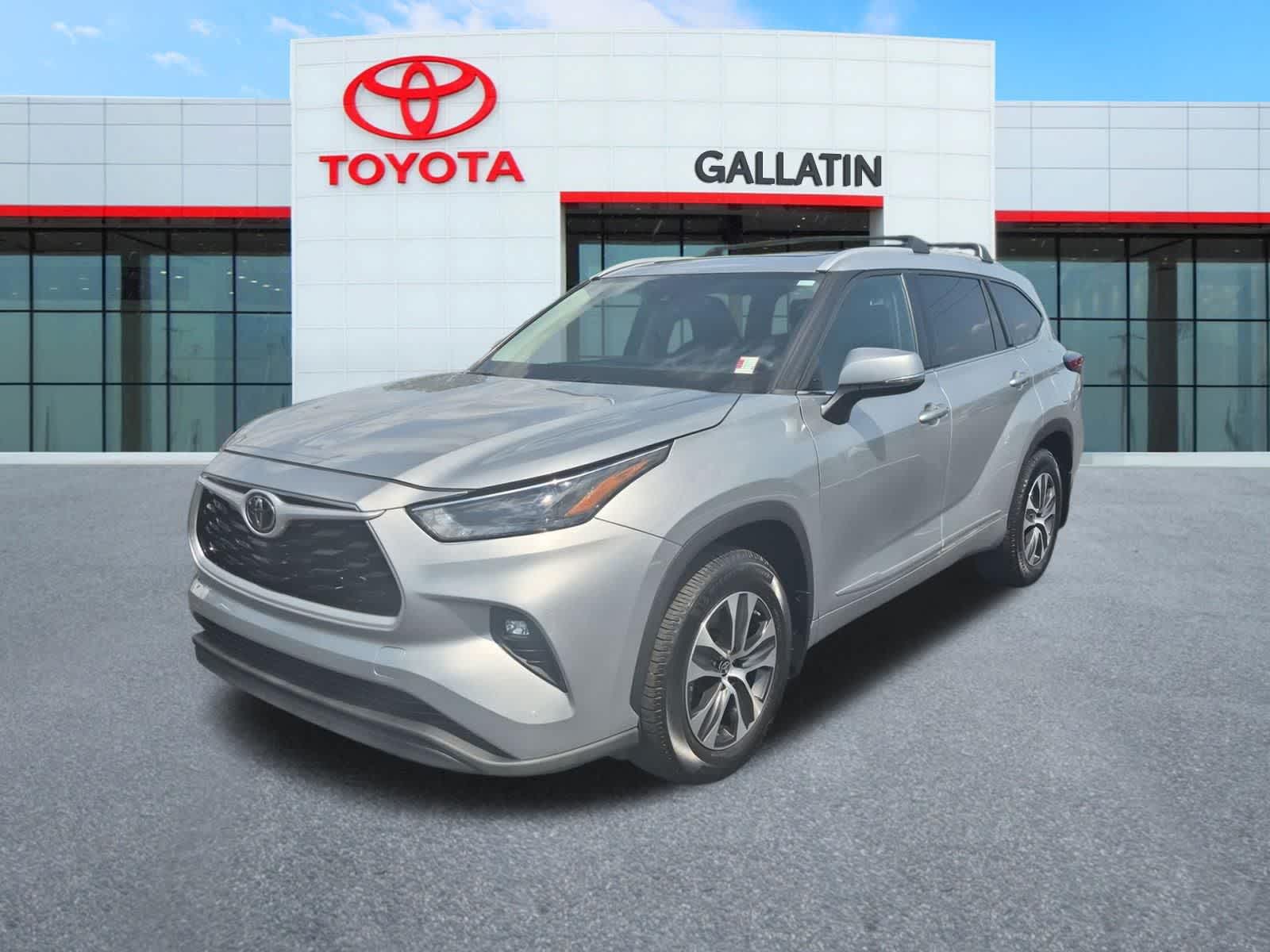 Thumbnail: 2022 Toyota Highlander - 4