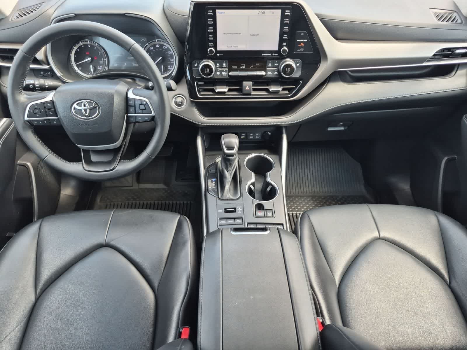 Thumbnail: 2022 Toyota Highlander - 16
