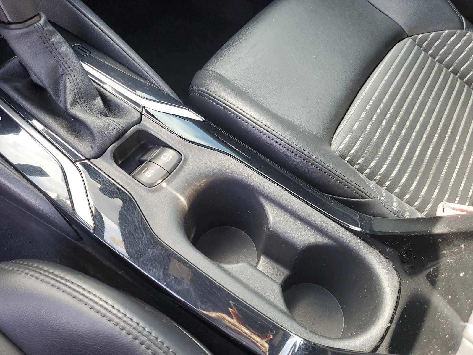 Thumbnail: 2021 Toyota Corolla - 32