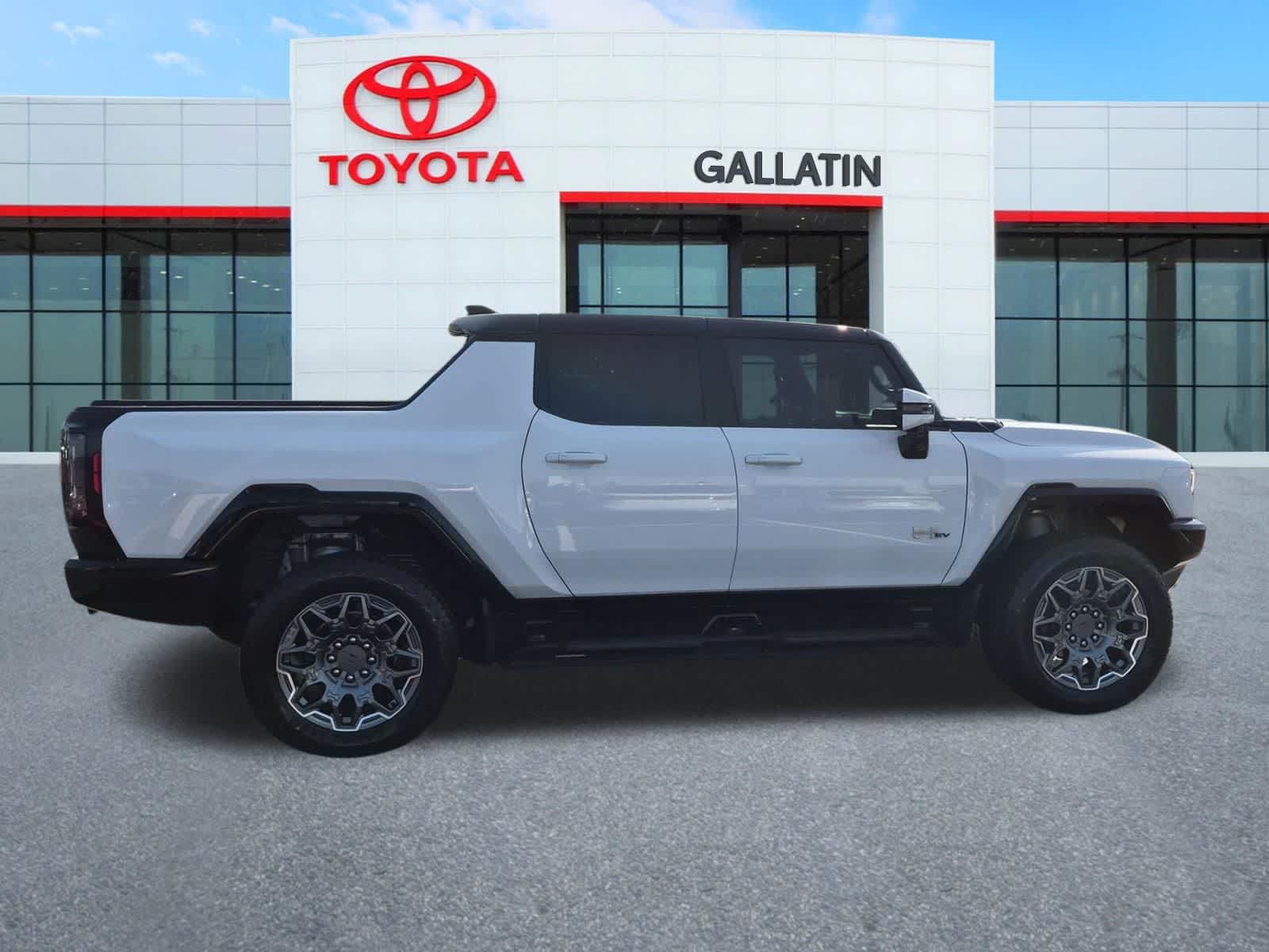 Thumbnail: 2023 GMC Hummer EV - 9