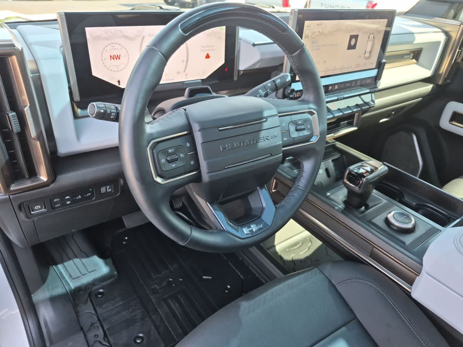 Thumbnail: 2023 GMC Hummer EV - 10