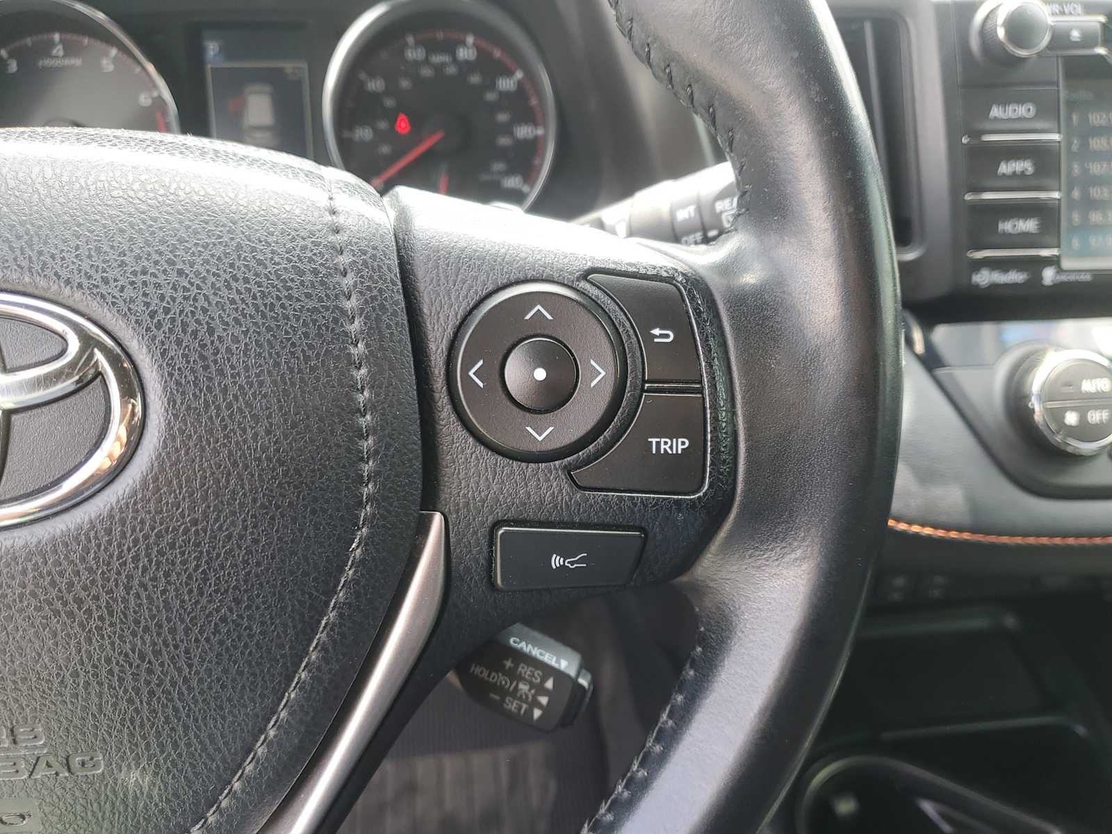 Thumbnail: 2017 Toyota RAV4 - 25