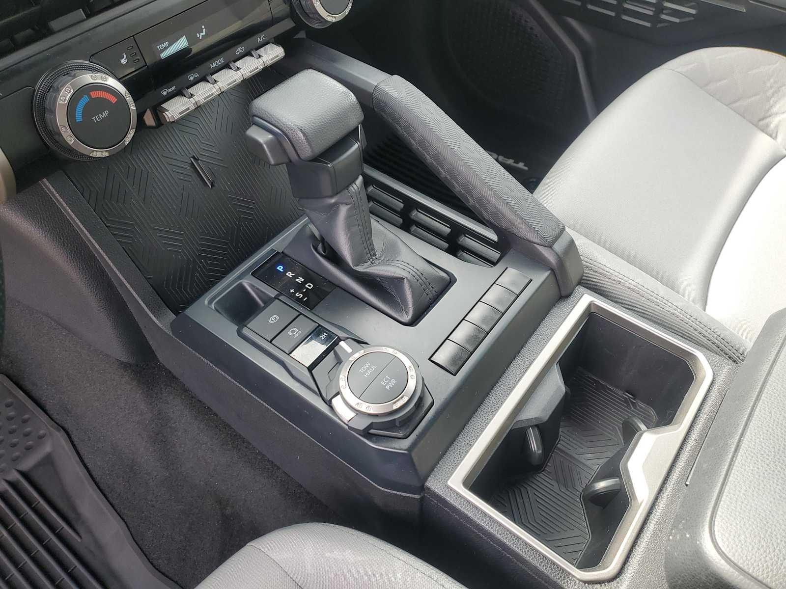 Thumbnail: 2024 Toyota Tacoma - 31