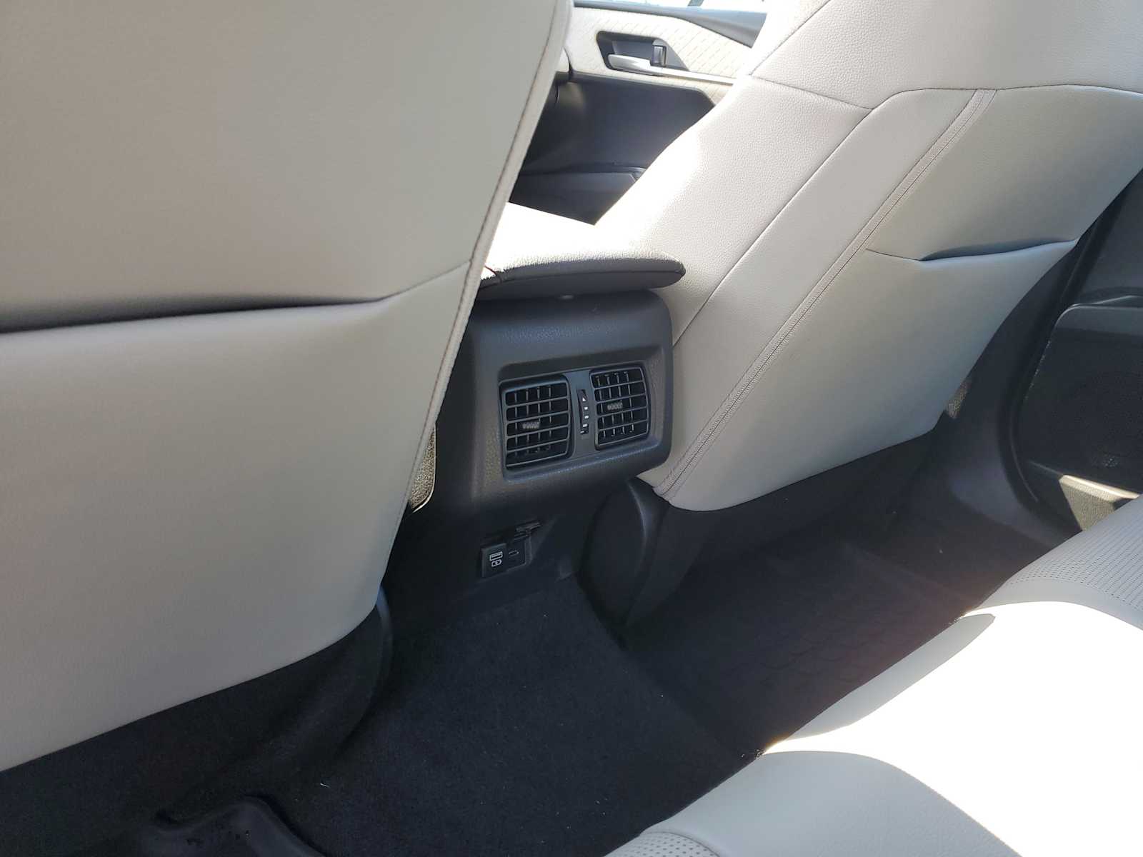 Thumbnail: 2025 Toyota Camry - 14