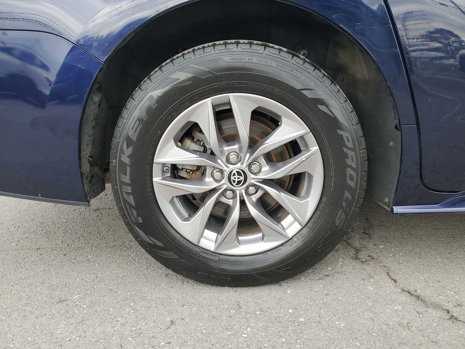 Thumbnail: 2022 Toyota Sienna - 6