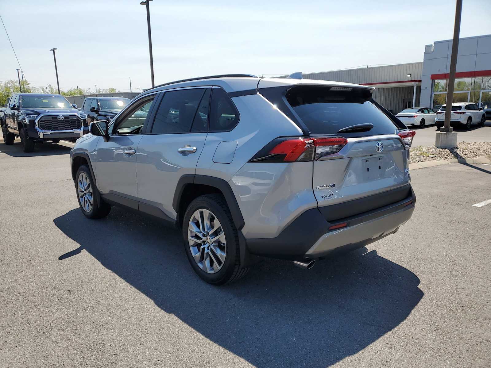 Thumbnail: 2025 Toyota RAV4 - 2