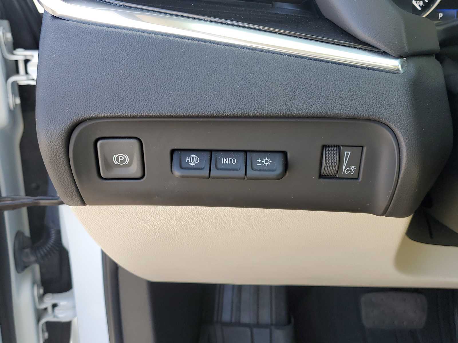 Thumbnail: 2023 Buick Enclave - 21