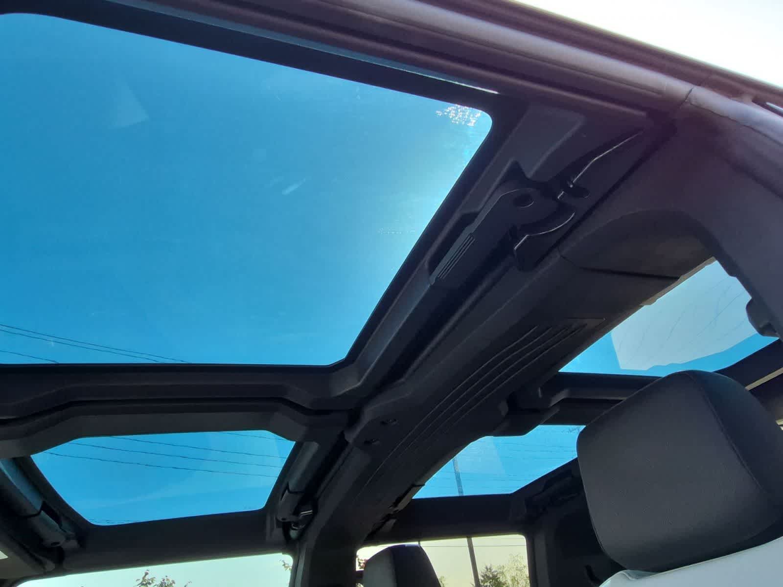 Thumbnail: 2023 GMC Hummer EV - 19
