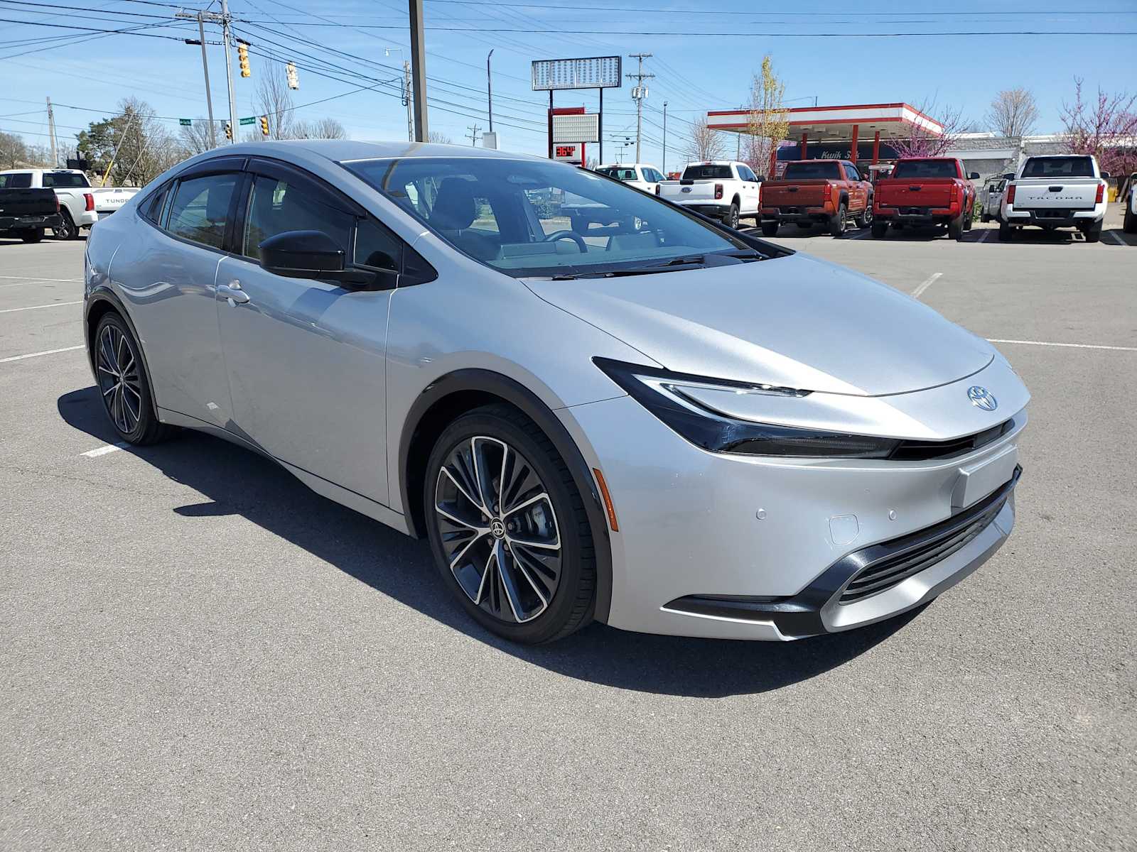 Thumbnail: 2023 Toyota Prius - 4