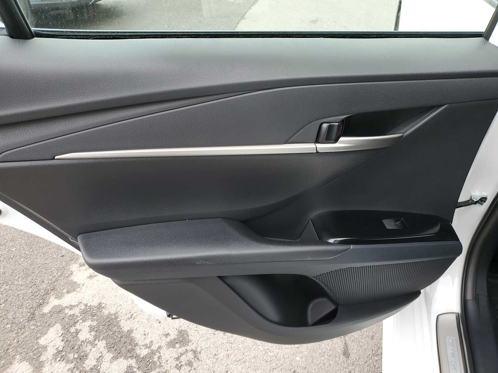 Thumbnail: 2025 Toyota Camry - 10