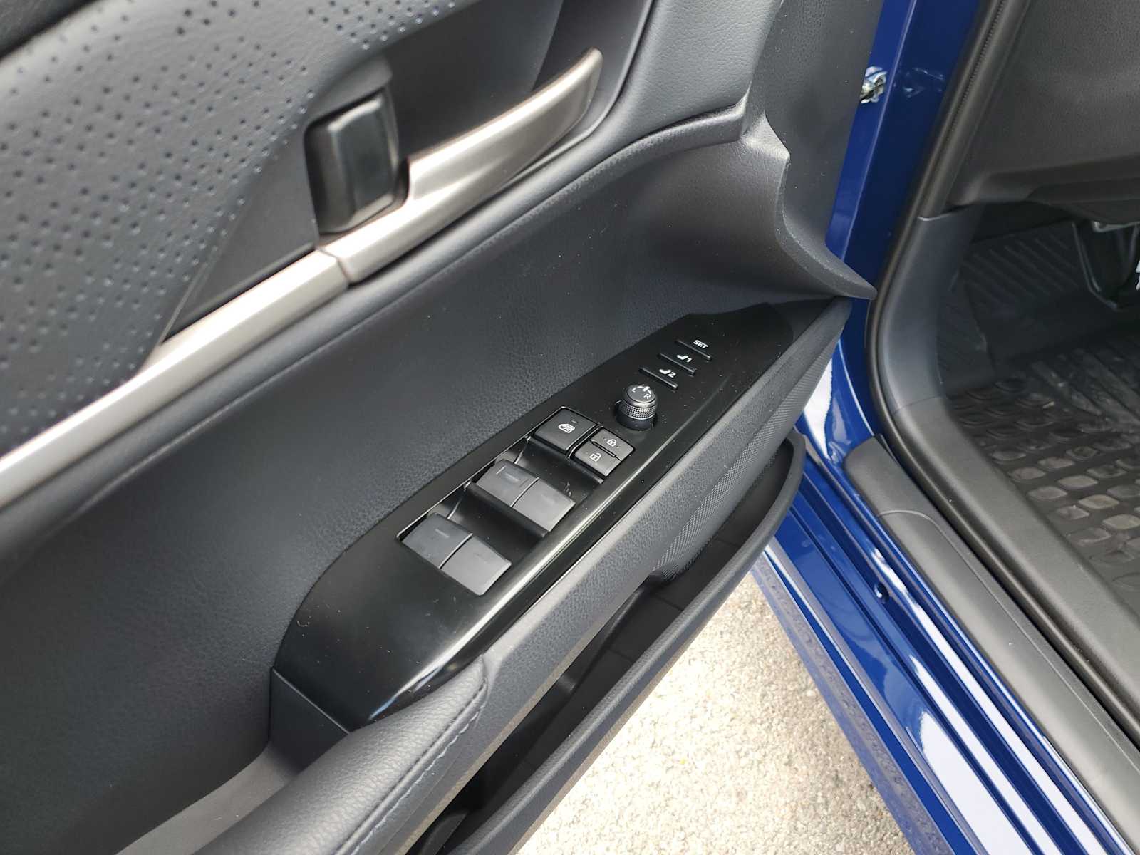 Thumbnail: 2026 Toyota Camry - 16