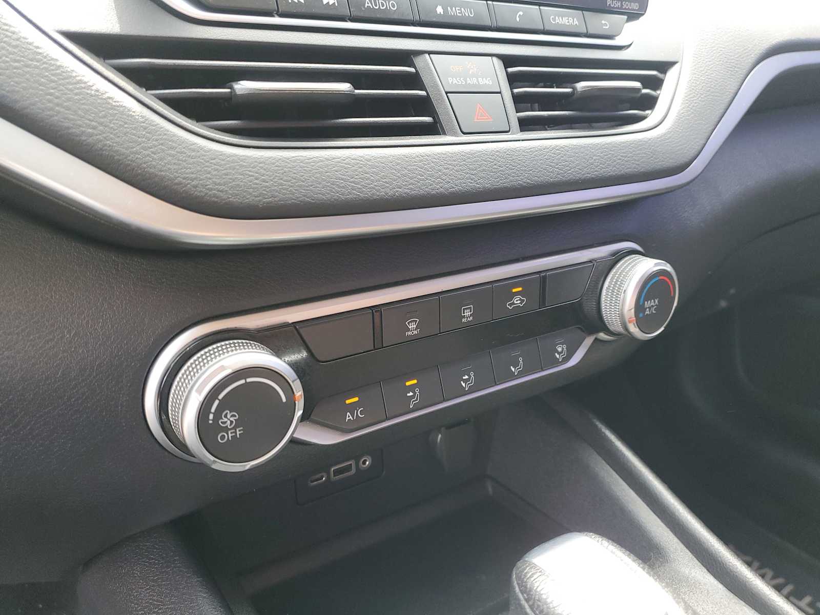 Thumbnail: 2020 Nissan Altima - 27